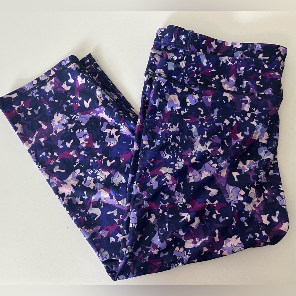 Fabletics Gia Printed Powerlite Crop - image 2